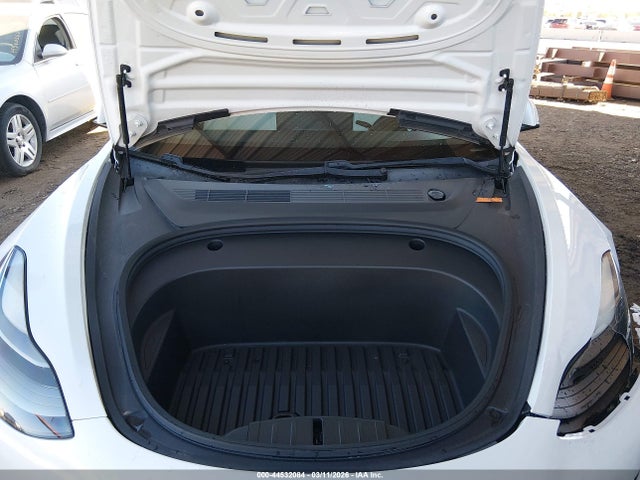 44532084 :رقم المزاد ، 5YJ3E1EB4MF937777 vin ، 2021 Tesla Model 3 Long Range Dual Motor All-wheel Drive مزاد بيع