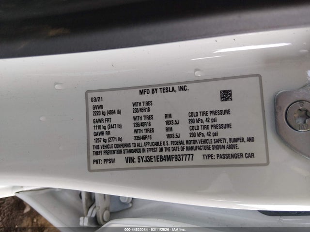 44532084 :رقم المزاد ، 5YJ3E1EB4MF937777 vin ، 2021 Tesla Model 3 Long Range Dual Motor All-wheel Drive مزاد بيع