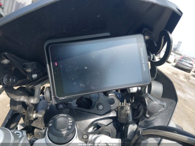 44532091 :رقم المزاد ، WB10M1309R6J84125 vin ، 2024 Bmw R 1250 Gs Adventure مزاد بيع
