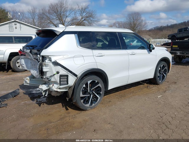 2024 MITSUBISHI OUTLANDER JA4J4WA88RZ013159 Photo 3