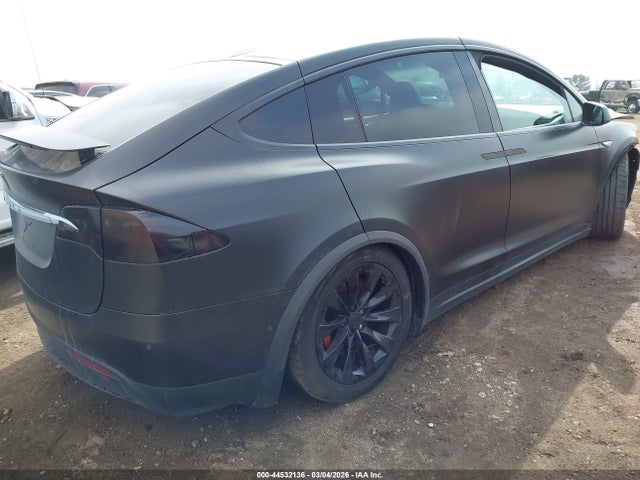 2016 TESLA MODEL X 5YJXCBE41GF021934 Photo 3