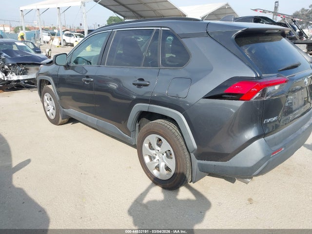 Toyota RAV4 LE 2021 2T3H1RFV6MC100551 Image 3