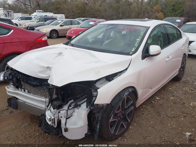 2018 VOLVO S60 YV140MTL3J2460848 Photo 1