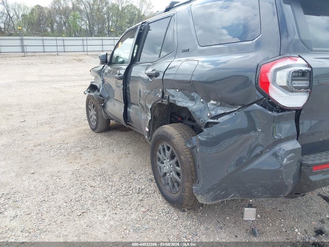 Toyota 4RUNNER SR5 2025 JTEVA5BRXS5070392 Image 15