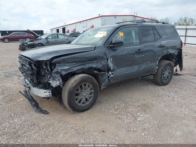 Toyota 4RUNNER SR5 2025 JTEVA5BRXS5070392 Image 2