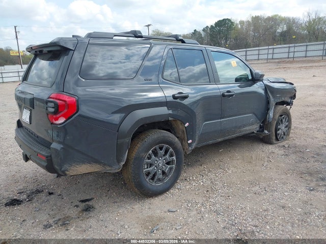 Toyota 4RUNNER SR5 2025 JTEVA5BRXS5070392 Image 4