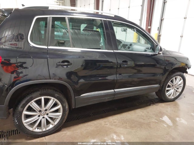 WVGBV3AX2EW568984 Volkswagen TIGUAN SE