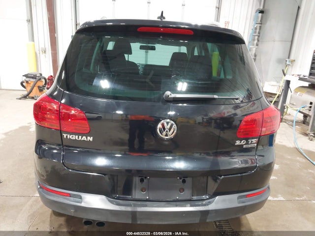 WVGBV3AX2EW568984 Volkswagen TIGUAN SE