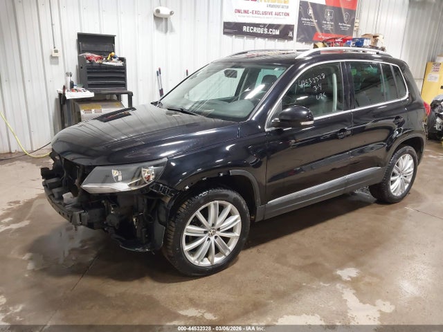 WVGBV3AX2EW568984 Volkswagen TIGUAN SE