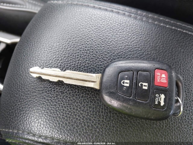 2015 Toyota Corolla S Plus მანქანა იყიდება აუქციონზე, vin: 5YFBURHE6FP269717, აუქციონის ნომერი: 44532359