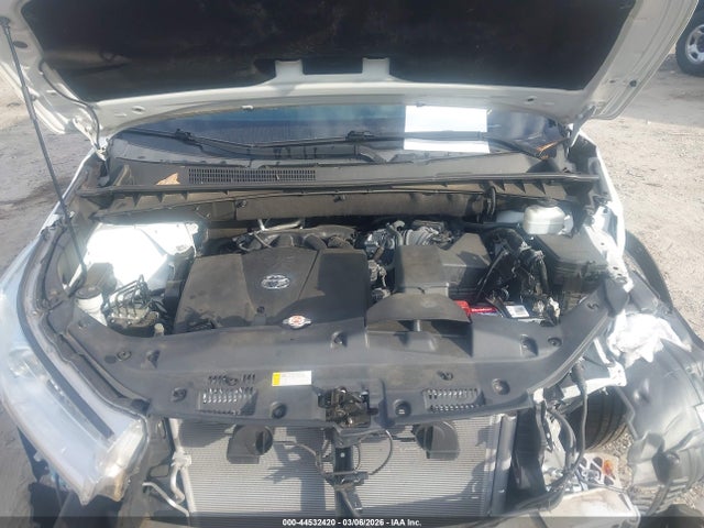 5TDKZRFH6KS574702 Toyota Highlander Xle