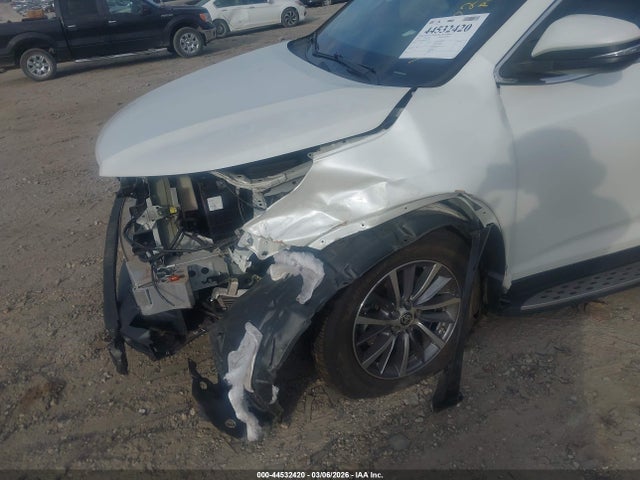 5TDKZRFH6KS574702 Toyota Highlander Xle