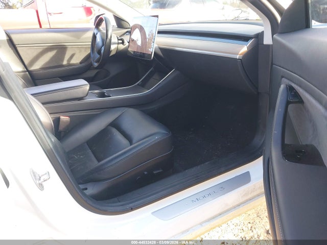 Продаж на аукціоні авто 2018 Tesla Model 3 Long Range/performance, vin: 5YJ3E1EB8JF085395, номер лоту: 44532428