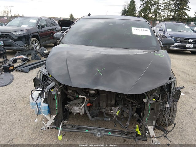 JTDKARFUXL3115647 Toyota PRIUS XLE