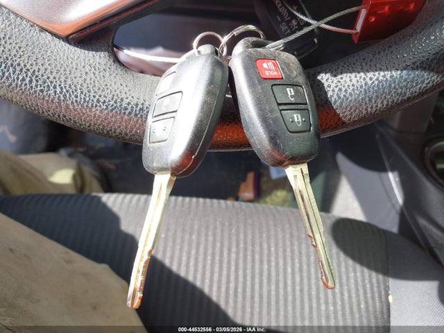 Продаж на аукціоні авто 2017 Toyota Rav4 Le, vin: JTMZFREV3HJ131783, номер лоту: 44532556