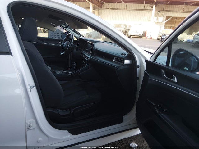5XXG14J21NG136310 KIA K5 LXS