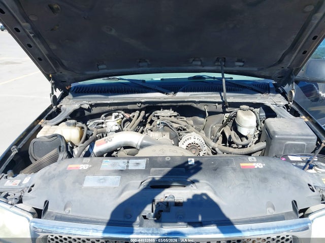 2003 Gmc Yukon Xl 1500 Denali მანქანა იყიდება აუქციონზე, vin: 1GKFK66U43J140038, აუქციონის ნომერი: 44532585