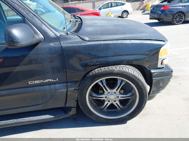 2003 Gmc Yukon Xl 1500 Denali მანქანა იყიდება აუქციონზე, vin: 1GKFK66U43J140038, აუქციონის ნომერი: 44532585