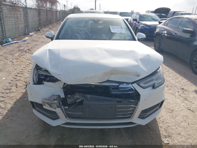 Продаж на аукціоні авто 2017 Audi A4 2.0t Premium, vin: WAUENAF45HN002880, номер лоту: 44532629