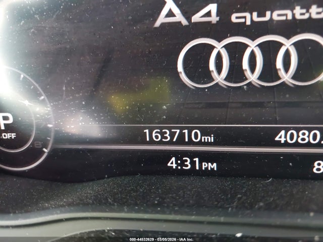 Продаж на аукціоні авто 2017 Audi A4 2.0t Premium, vin: WAUENAF45HN002880, номер лоту: 44532629