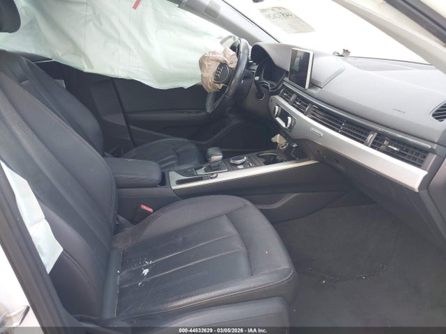 Продаж на аукціоні авто 2017 Audi A4 2.0t Premium, vin: WAUENAF45HN002880, номер лоту: 44532629