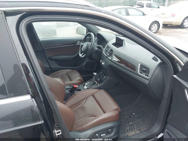 Audi Q3 2.0t Premium Plus 2016 WA1GFCFS5GR005721 Image 5
