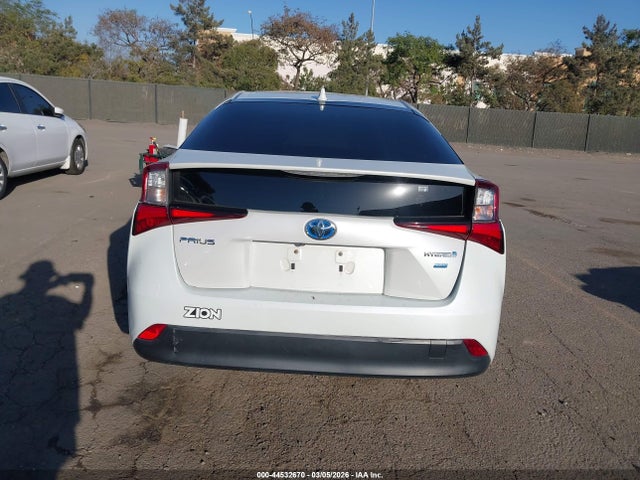 JTDKAMFU5M3151203 Toyota Prius L Eco
