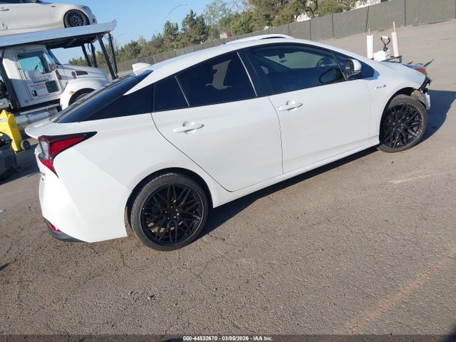 JTDKAMFU5M3151203 Toyota Prius L Eco