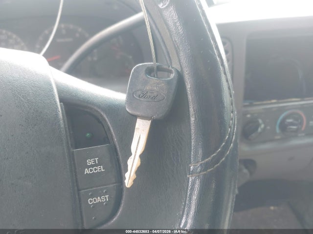 Продажа на аукционе авто 2000 Ford F-150 Lariat/work Series/xl/xlt, vin: 1FTRX17L6YKB45178, номер лота: 44532683