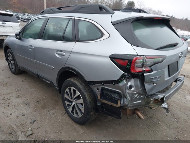 44532704 :رقم المزاد ، 4S4BTAAC4N3138639 vin ، 2022 Subaru Outback مزاد بيع
