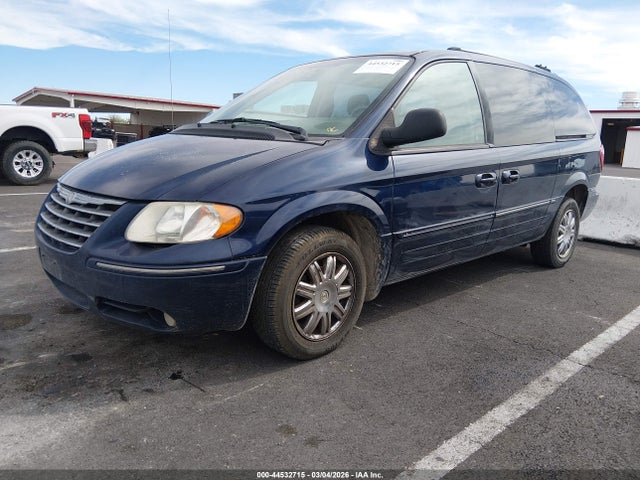 2005 CHRYSLER TOWN & COUNTRY 2C8GP64L35R365334 Photo 1