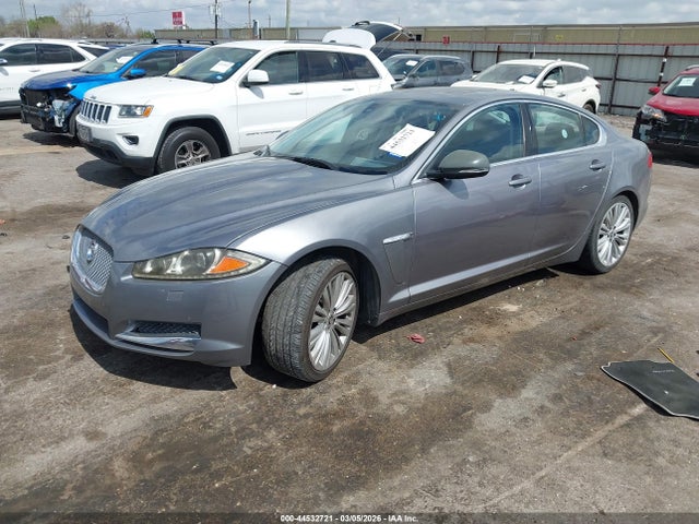 2013 JAGUAR XF SAJWA0ES6DPS86484 Photo 1