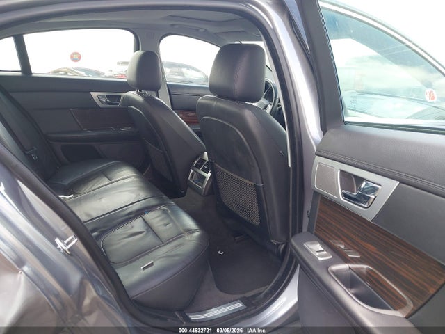 2013 JAGUAR XF SAJWA0ES6DPS86484 Photo 7