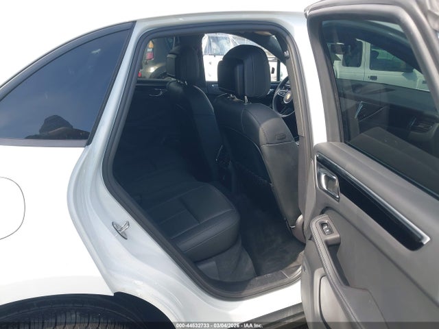 2022 PORSCHE MACAN WP1AA2A58NLB04263 Photo 7