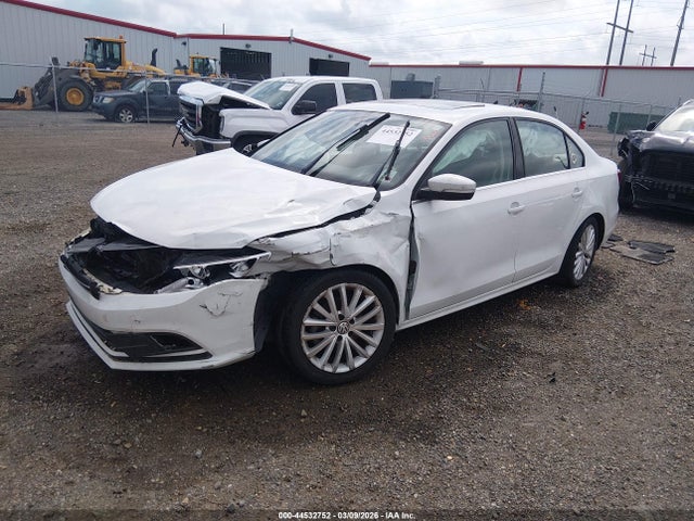 2015 Volkswagen Jetta 1.8t Se მანქანა იყიდება აუქციონზე, vin: 3VWD07AJ6FM331718, აუქციონის ნომერი: 44532752