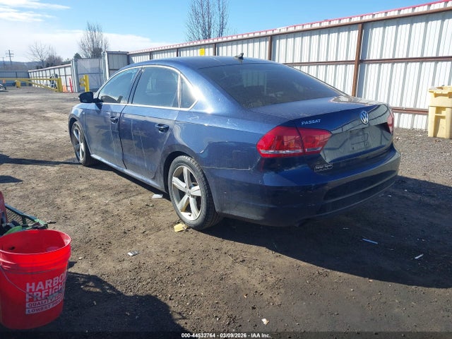 1VWAT7A3XFC095362 Volkswagen Passat 1.8t Limited Edition