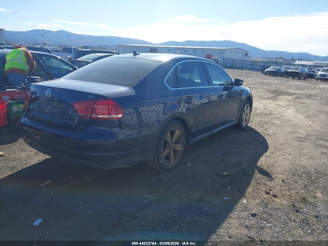 1VWAT7A3XFC095362 Volkswagen Passat 1.8t Limited Edition