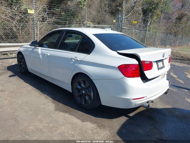 2013 BMW 335I WBA3A9G56DNP37130 Photo 2