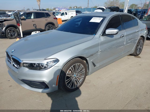 44532785 :رقم المزاد ، WBAJA5C38HG898030 vin ، 2017 Bmw 530i مزاد بيع