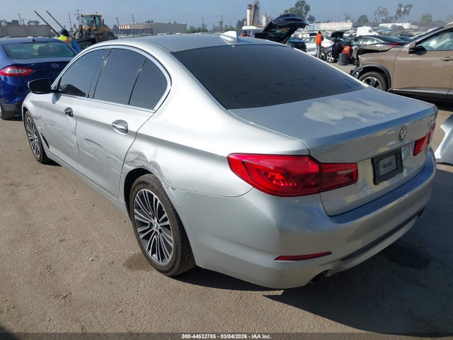 44532785 :رقم المزاد ، WBAJA5C38HG898030 vin ، 2017 Bmw 530i مزاد بيع