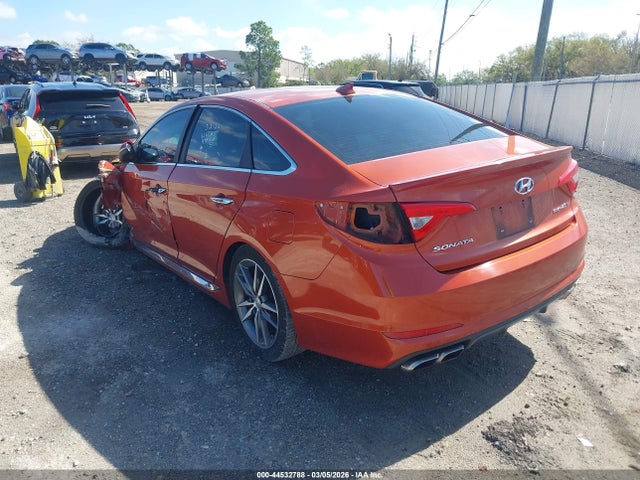 2015 HYUNDAI SONATA 5NPE34AB6FH116898 Photo 2