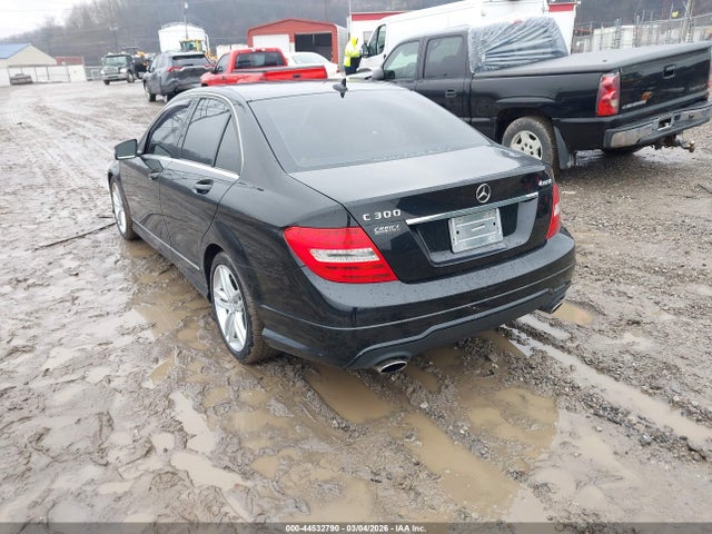 2012 Mercedes-benz C 300 Sport 4matic მანქანა იყიდება აუქციონზე, vin: WDDGF8BB0CR233912, აუქციონის ნომერი: 44532790