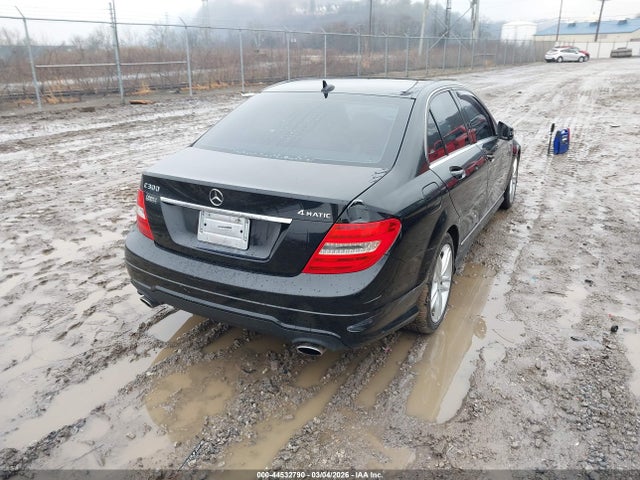 2012 Mercedes-benz C 300 Sport 4matic მანქანა იყიდება აუქციონზე, vin: WDDGF8BB0CR233912, აუქციონის ნომერი: 44532790
