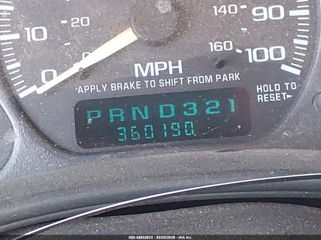 44532813 :رقم المزاد ، 1GKEK13Z12R214465 vin ، 2002 Gmc Yukon Sle مزاد بيع