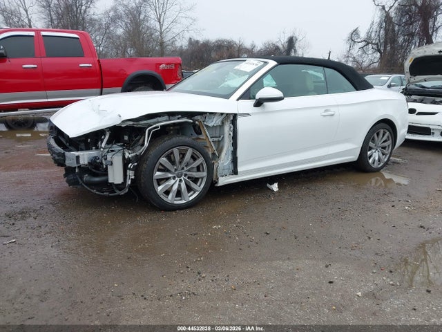 44532838 :رقم المزاد ، WAUWNGF52JN022056 vin ، 2018 Audi A5 2.0t Premium مزاد بيع