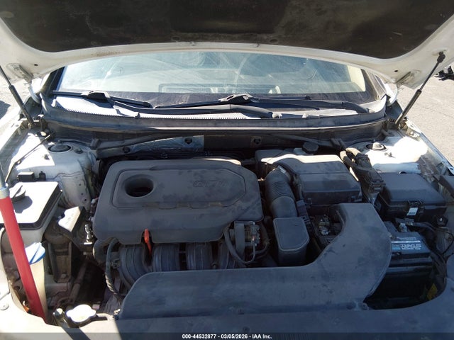 Hyundai Sonata Limited 2015 5NPE34AF4FH060995 Image 10