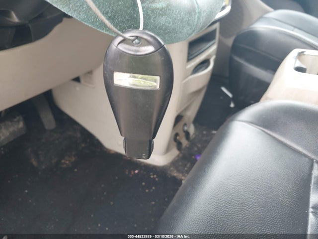 2013 Chrysler Town & Country Touring მანქანა იყიდება აუქციონზე, vin: 2C4RC1BGXDR540207, აუქციონის ნომერი: 44532889