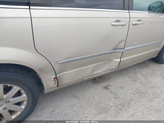 2013 Chrysler Town & Country Touring მანქანა იყიდება აუქციონზე, vin: 2C4RC1BGXDR540207, აუქციონის ნომერი: 44532889