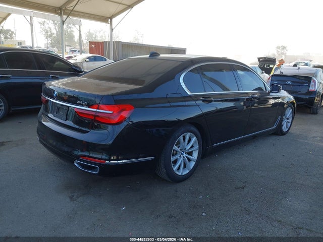 2019 BMW 740I WBA7E2C59KB216985 Photo 3