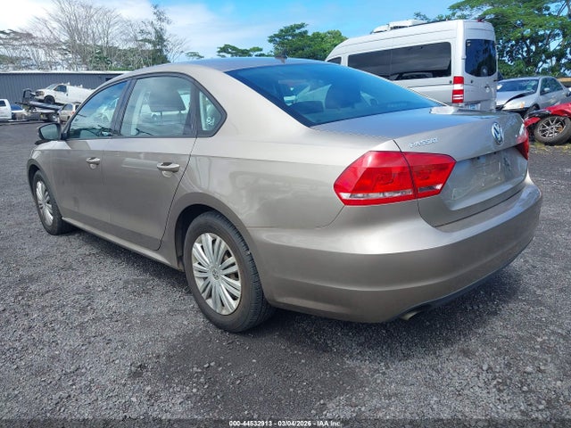 44532913 :رقم المزاد ، 1VWAT7A32FC072898 vin ، 2015 Volkswagen Passat 1.8t S مزاد بيع